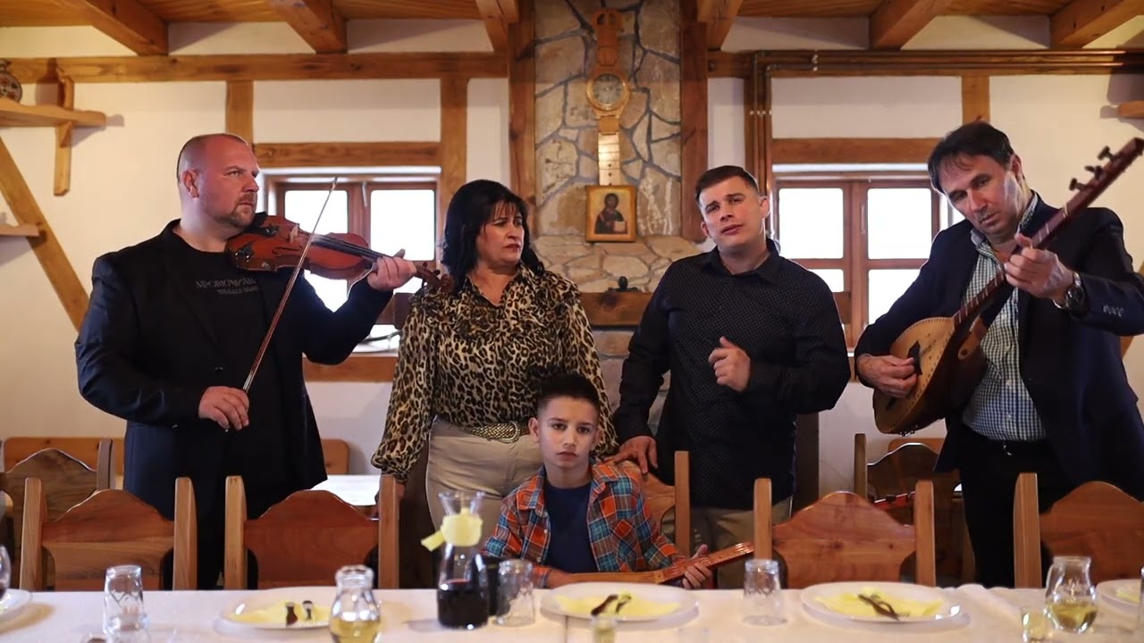 Stole djevojačke uspomene i Saša - Katanac sreće - (official video Music)