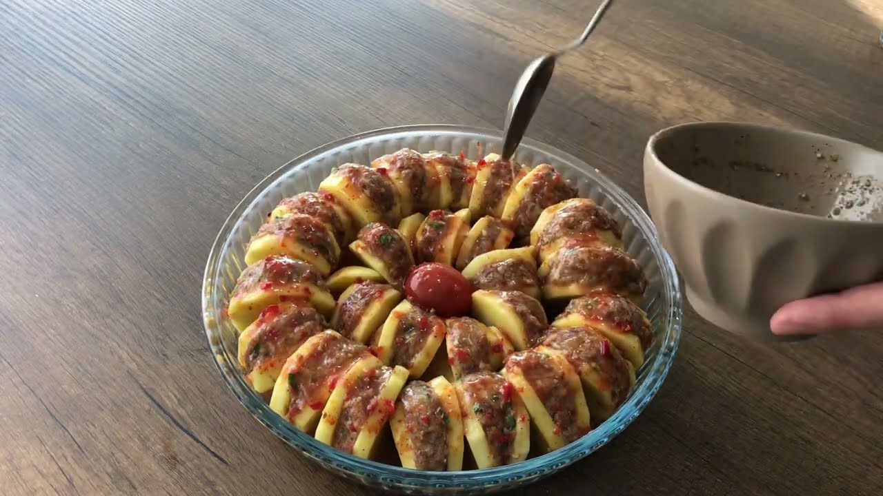 BU YEMEĞİ KIZARTMANIZA GEREK YOK ???? ÇOK KOLAY FIRINDA KÖFTE PATATES TARİFİ