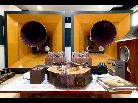 211 PP tube amp, 2x211 was used as rectifier tube with Audio craft tonearm pure straight pipe