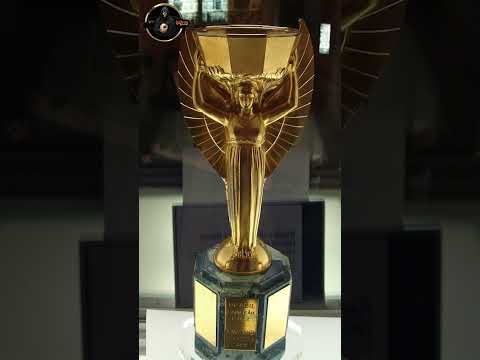 عندما انقذ كلب سمعة بريطانيا قصة سرقة كاس العالم 1966 Football كأس العالم كرة القدم