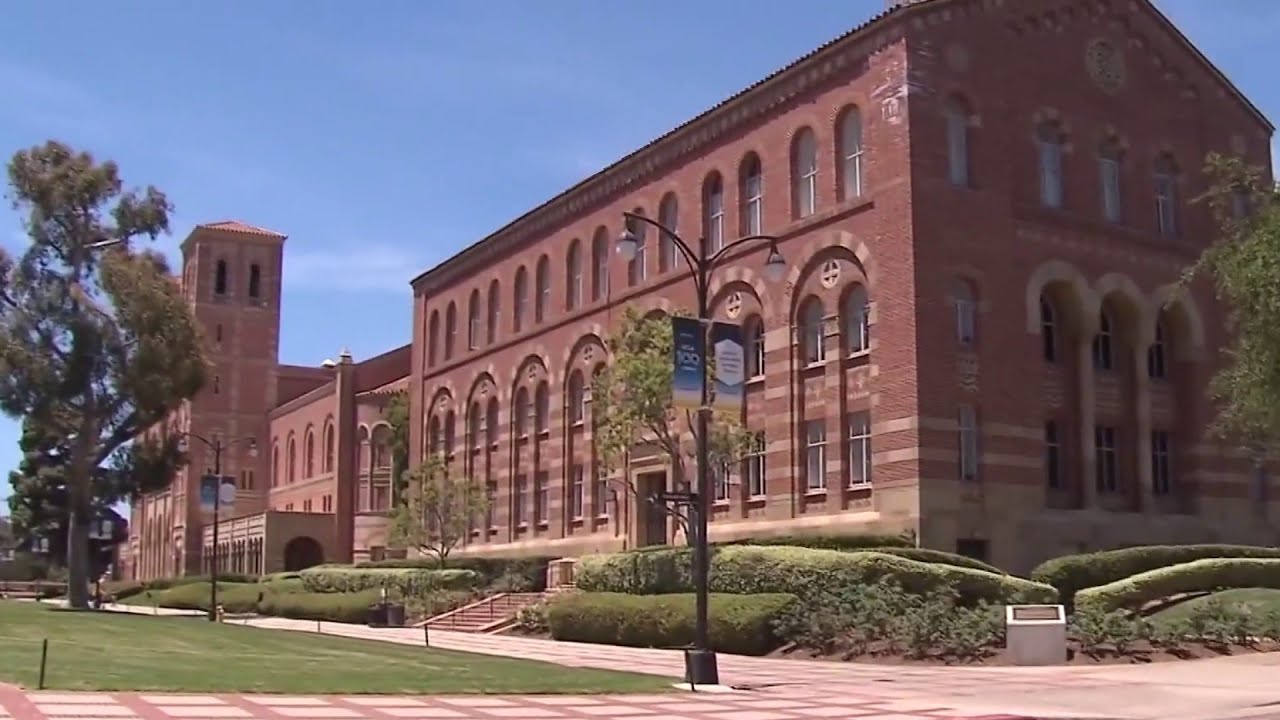 What you need to know about FAFSA ahead of the April 15 application deadline