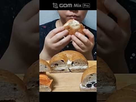 베이글먹방~연어/블루베리/바즐 커피~