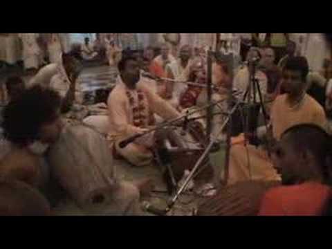 Naru Gopal   Hare Krishna Bhajan in Mayapur