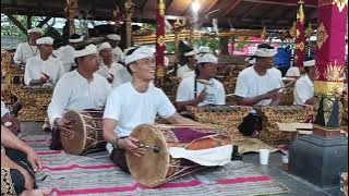 Tabuh pat ginanti   upacara  pujawali di pure dalem mutering jagat sidekarya