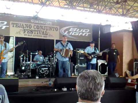 Lazaro Perez y su Conjunto - Lo Que Siento Por Ti