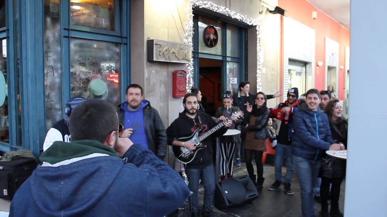 Ganja Farm op rot Rob Shamantide  Dj Uncino  Ultimo dell' anno fuori al Berlin Pub