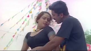 Mallu Sindhu Hot Romantic Dance with boyfriend | Hot Mallu Sindhu Aunty