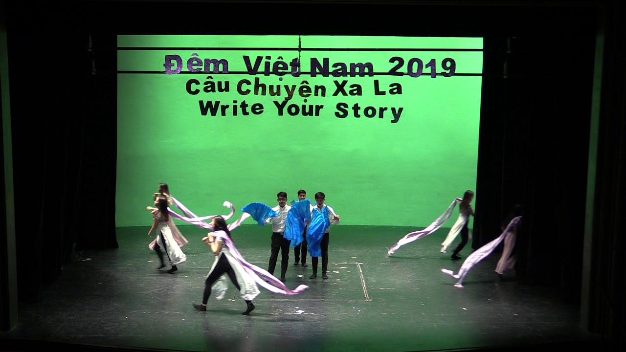 Dem Viet Nam 2019 Traditional Medley