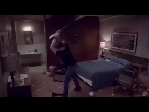 تخت مستشفى و طبيب يقول فقدنا المريض 