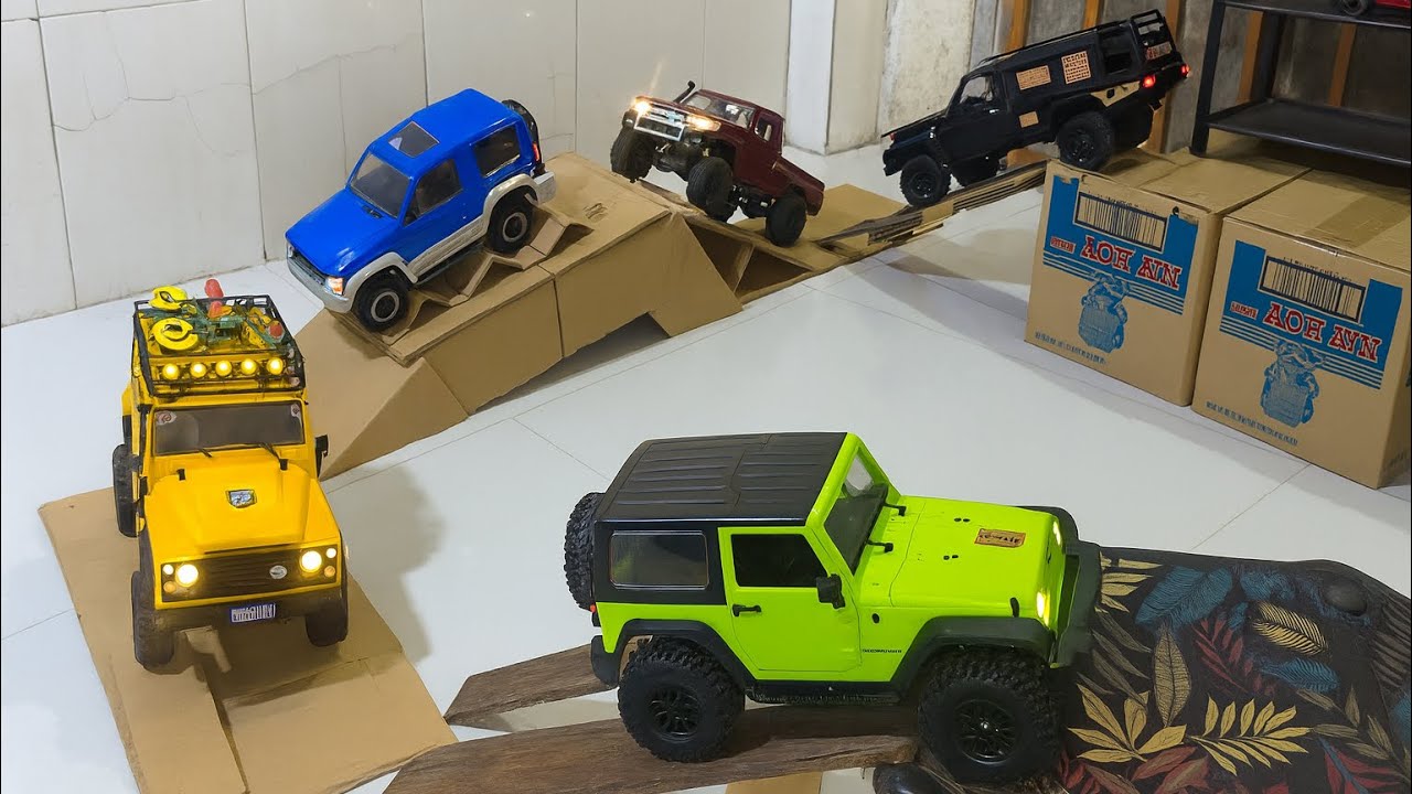 Epic RC Off-Road Challenge! Jeep Wrangler, Land Rover, Pajero & Land Cruiser Climb Obstacle Course