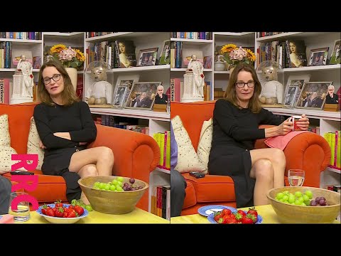 Susie Dent @lots of thigh in slit skirt