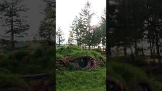 Staying in a real life hobbit house ☀️ And no, this is not in New Zealand!