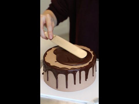 <strong>초코</strong> <strong>생크림</strong> 케이크 아이싱🍰 Cake Icing for #shorts