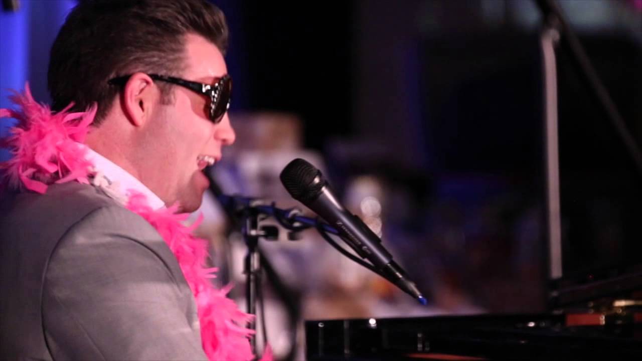 Jason Hewlett, AwardWinning OneMan Show Theater Promo YouTube