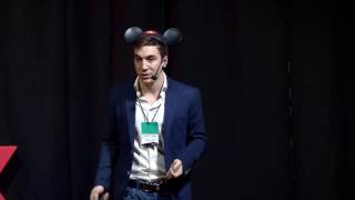 Es la economía, estúpido | Santiago Bulat | TEDxEldorado
