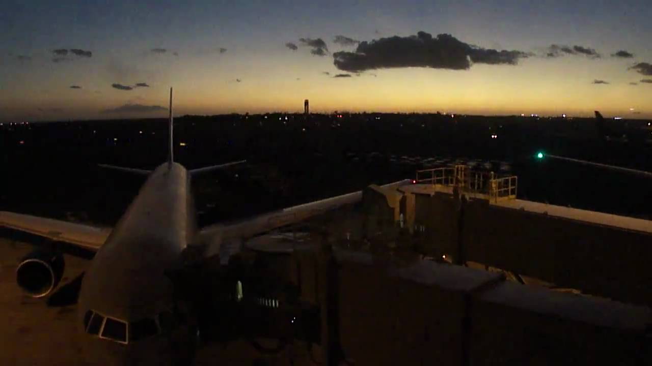 RedEye HonolulutoSan Francisco flight takes off towards Waikiki