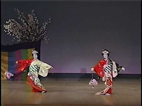 日本舞踊・長唄「元禄花見踊り」　立方　　栄一寿　　花於里吟八重　　華やかな舞台となっております。後半のみのアップですが、ご高覧くださいませ。