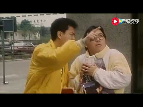陈百祥演喜剧也是很有天赋的，和演小品似的