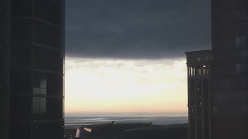 Timelapse of cloud over Chicago like a scene from Independence Day