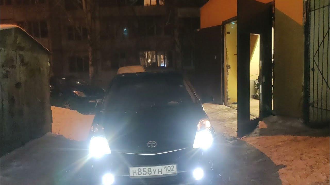 как снять фару приус 30