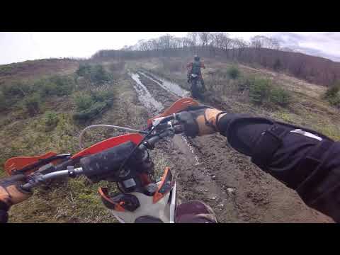 Видео: Enduro riding in power lines