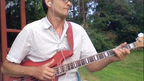 L258 Em slap w cross string hammerons - bass lesson with TAB