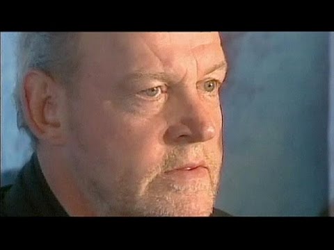 فيديو: ما الذي تسبب في وفاة جو كوكر؟
