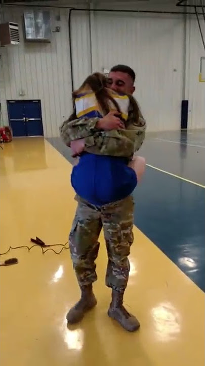 Military brother surprised his little sister