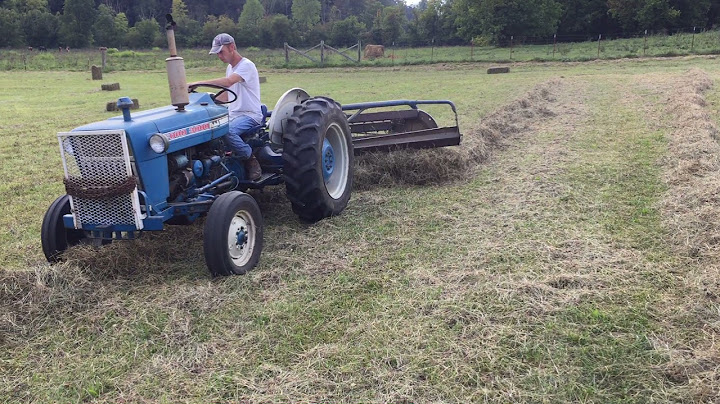 Hay baling time part 20 more square bale and Ford tractor power