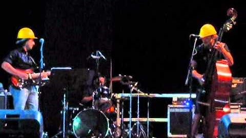 TRIFOLK 21707/12  intro