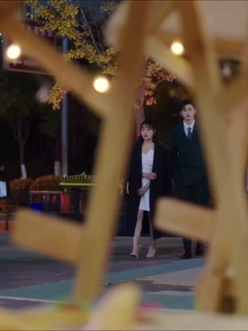 I've been discovered, run! !#那小子不可爱#chinesedrama#中国电视剧#甜宠 #shorts#cutebodyguard