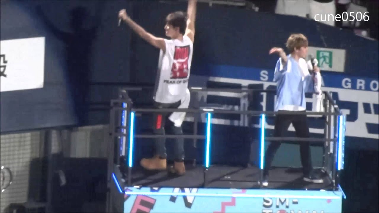 150725 SMTOWN Osaka 東方神起 ウィーアー Somebody to Love EXO Baekhyun Focus 직캠