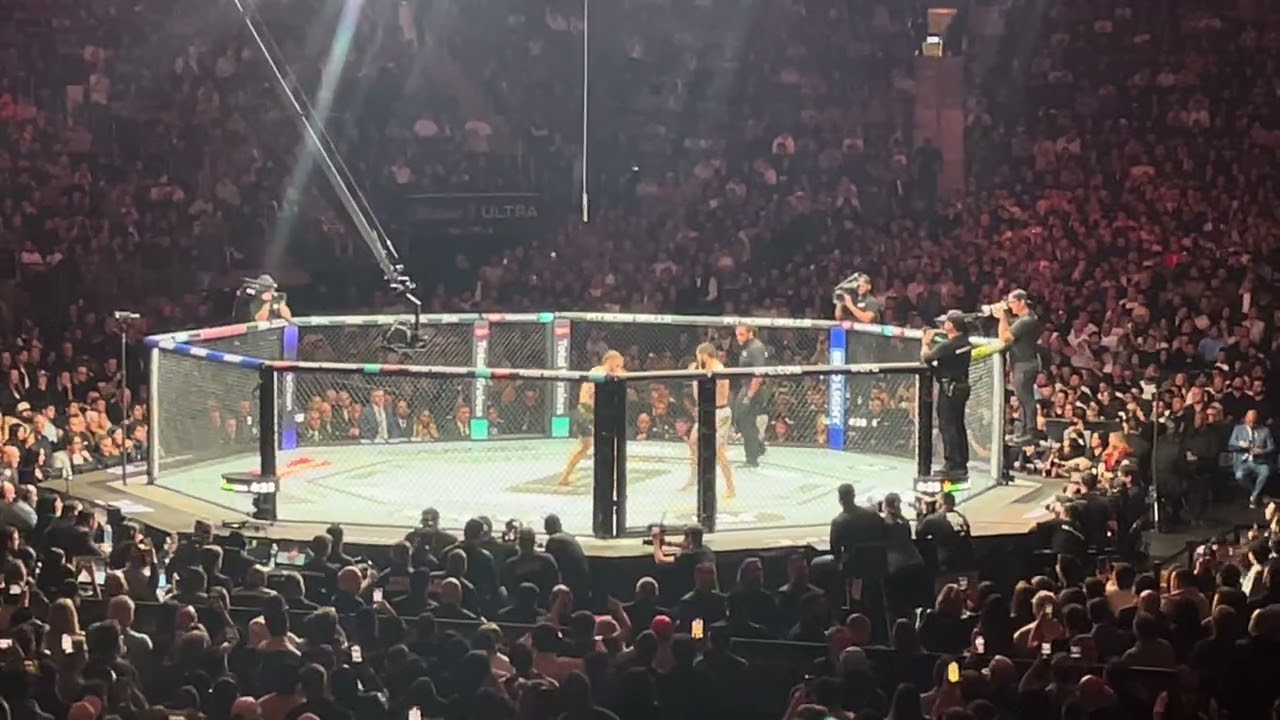 Islam Makhachev Vs Jack Della Maddalena Bruce Buffer Intro / Round 1