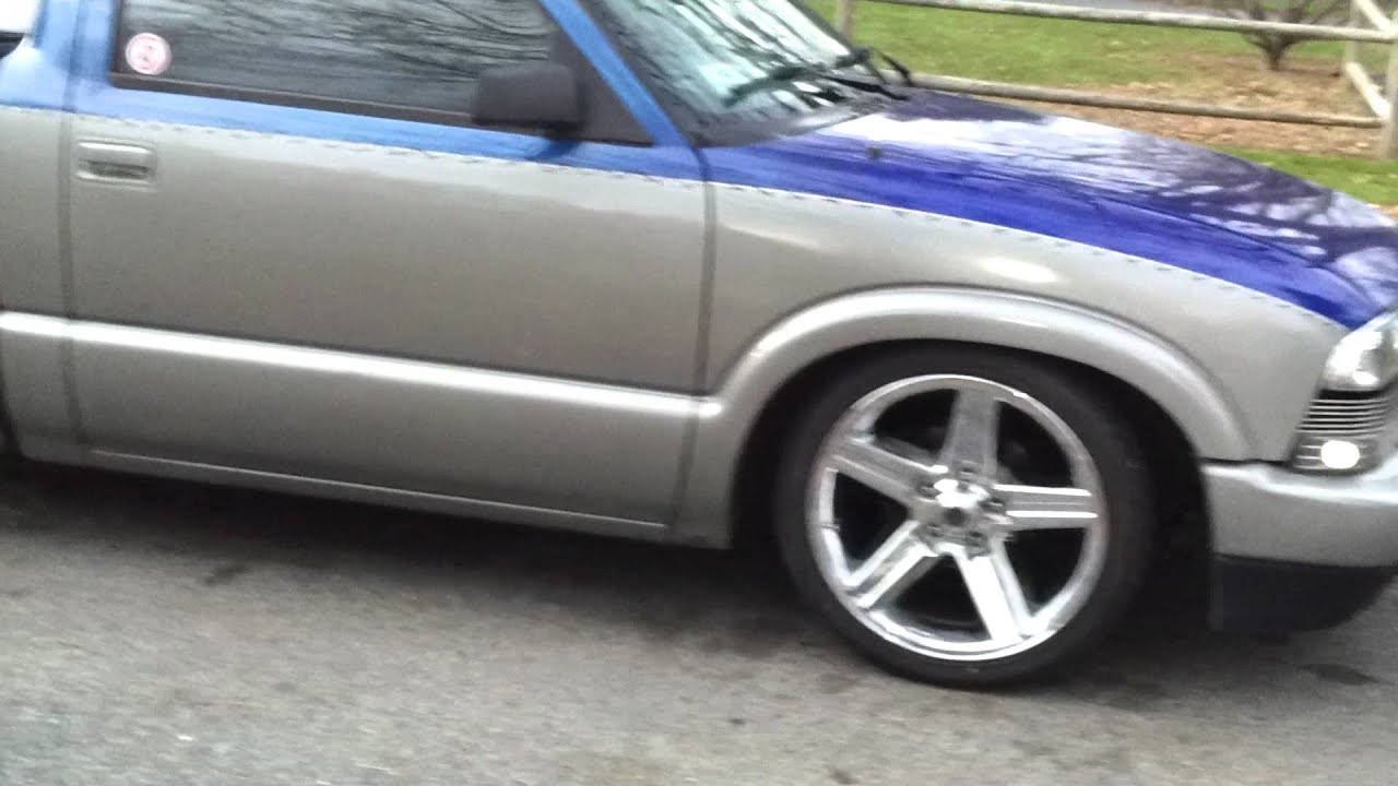 18 Inch Chrome Rims.