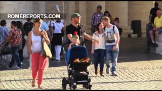 Papa: Partir de los gestos en familia para comunicar de un modo mas humano Papa: Partir de los gestos en familia para comunicar de un modo mas humano