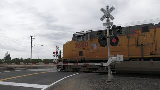 New E-Bell - UP 2680 Grain Train South - Salida Blvd. Railroad Crossing (Salida CA)