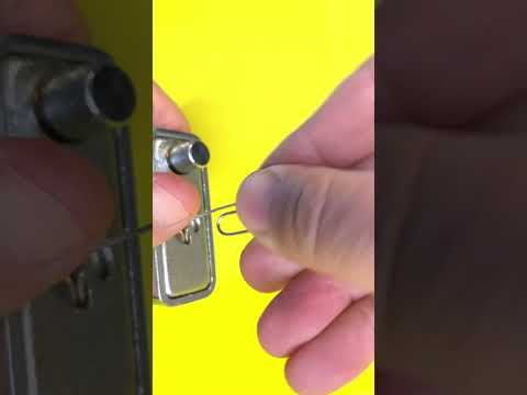Video: 3 modi per rimuovere una graffetta dalla tua mano