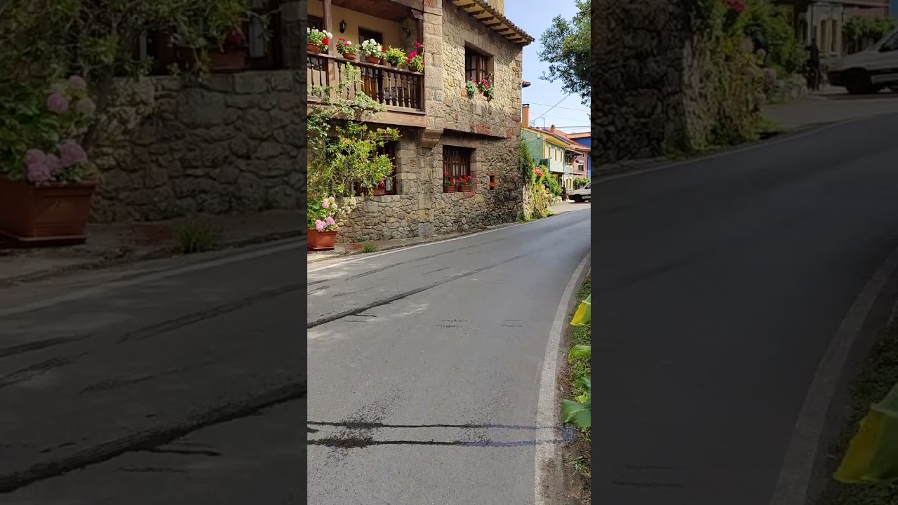 Cue de Llanes (Asturias) #asturias #pueblo #llanes(2)