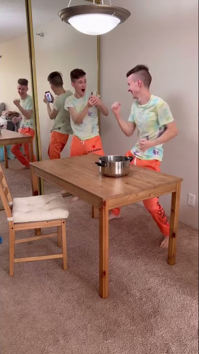 Kitchen DJ! Wait for it… 😱 #shorts