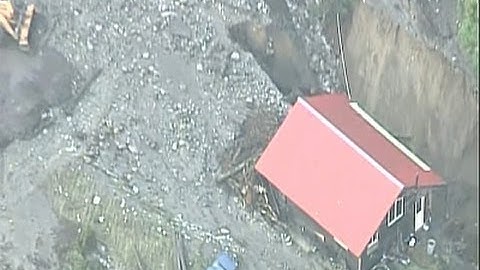Raw: Wash. Mudslides Close Roads, Trap Motorists