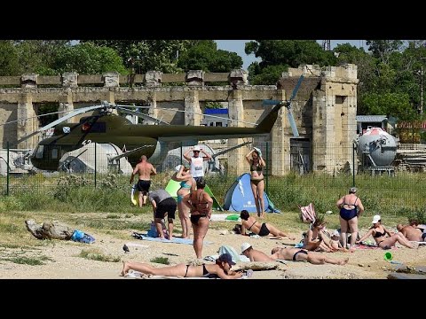 Vidéo: Amendes sur les plages de Russie