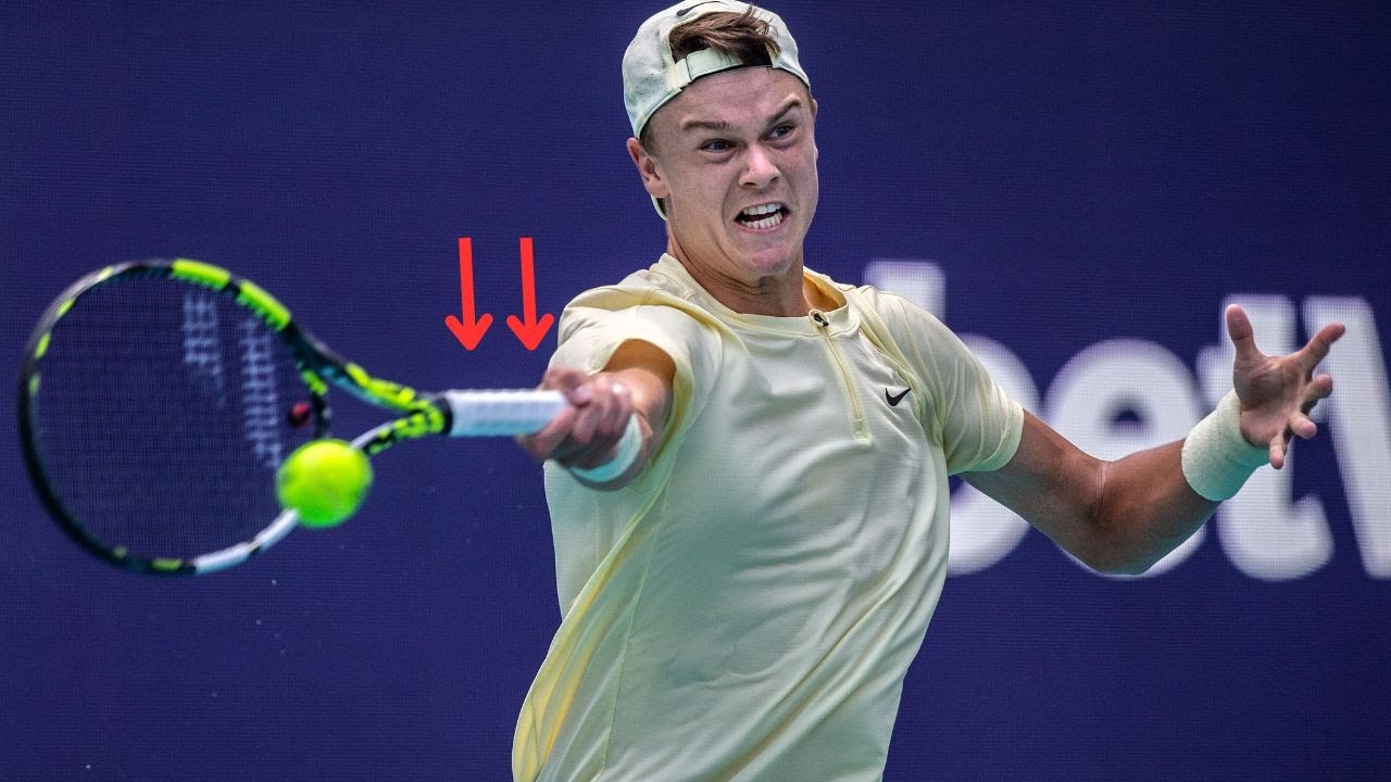 Holger Rune Forehand Slow Motion - Analysis