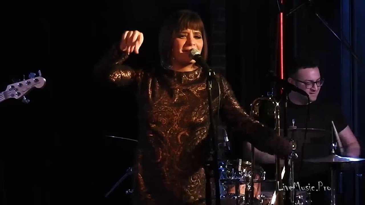 AUBREY LOGAN (USA),  28 09 17