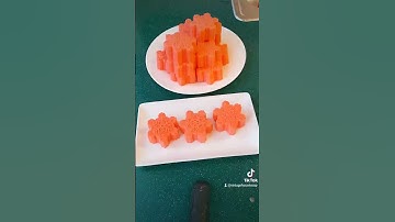 Sparking our Snowflakes 🌟✨️🌟 #handmadesoaps #smallbusiness #snowflakes #sparkle #vintagehousesoap