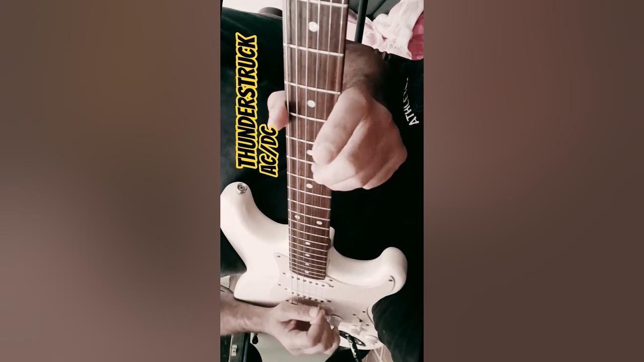 Thunderstruck (AC/DC) - Electric Guitar Intro Thunderstruck (AC/DC) - Electric Guitar Intro