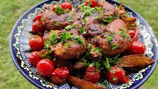видео: Жареный цыпленок с картошкой и овощами в садже . Или как пожарить курицу на природе. картинка: Жареный цыпленок с картошкой и овощами в садже . Или как пожарить курицу на природе.