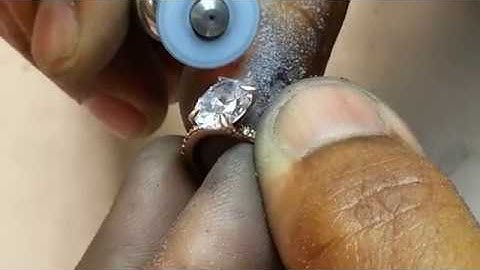 How It Works: Claw Prong Stone Setting