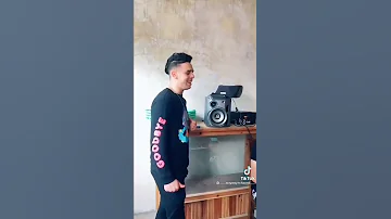 صوت الذي يشبه شاب حسني الوحيد 