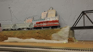 Running A HO Scale WSOR Local + New Layout Scenery