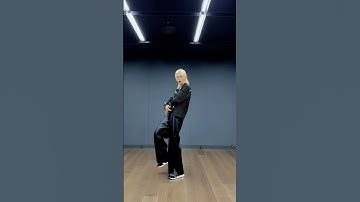 #Felix got good #KARMA #StrayKids #스트레이키즈 #필릭스 #CEREMONY #CEREMONYchallenge